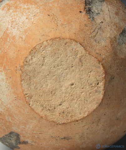 Neolithic Chinese urn
