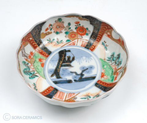 Imari small bowl, polychrome, scalloped edge