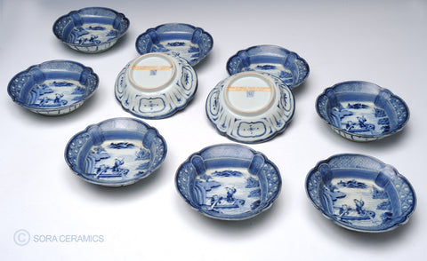 Imari small bowls, Meiji, blue and white